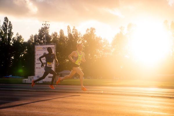 Frederik Ruppert (Germany) vor Mohamed Ismail (Djibouti) ueber 3000m Hindernis am 28.05.2022 waehrend der World Athletics Continental Tour IFAM Oordegem in Oordegem